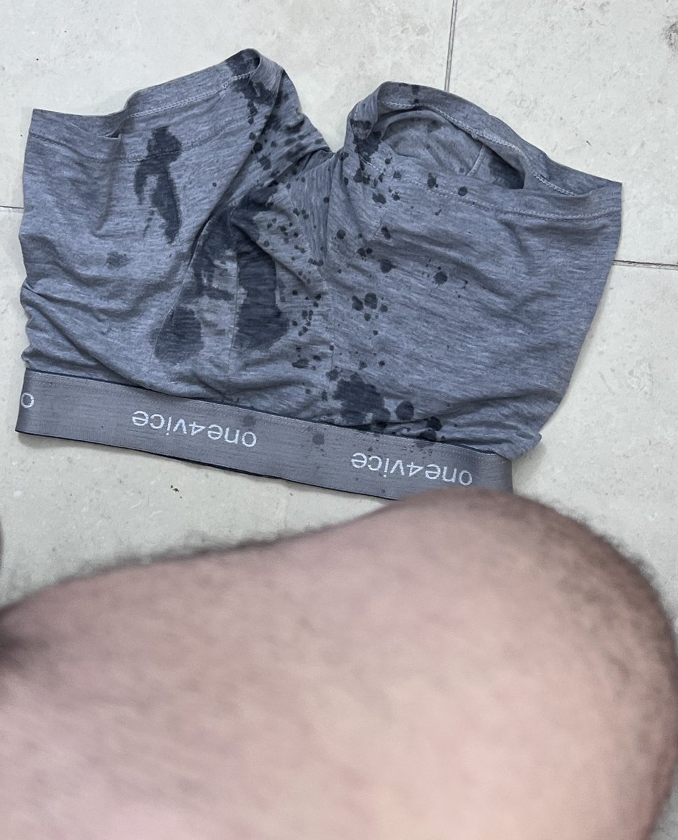 D E S M O N D tweet media