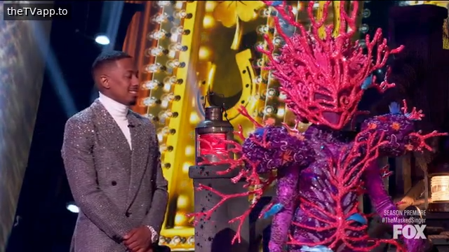 ColinSearchlig1's tweet image. HALLE BAILEY IS THE CORAL!
 #TheMaskedSinger #CoralMask