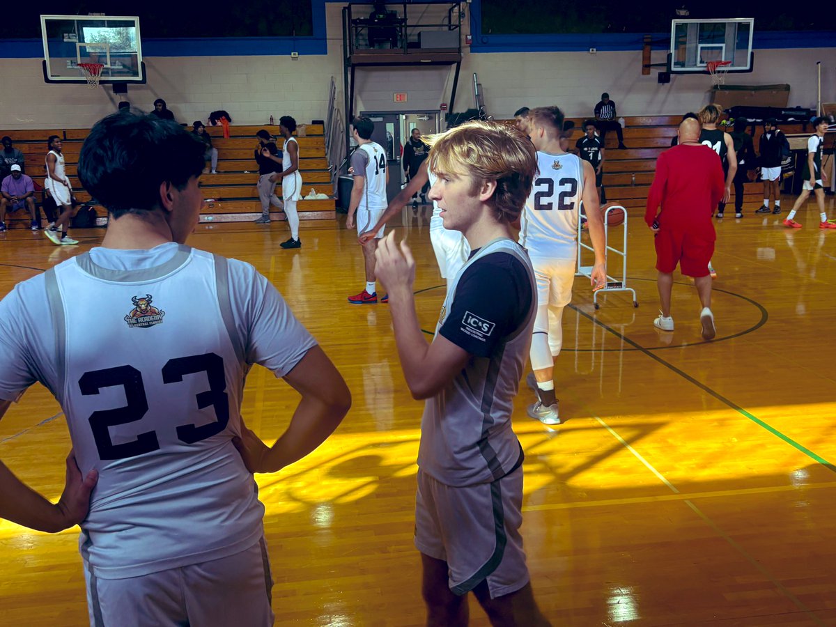 HoopsInParadiseInvitational tweet media