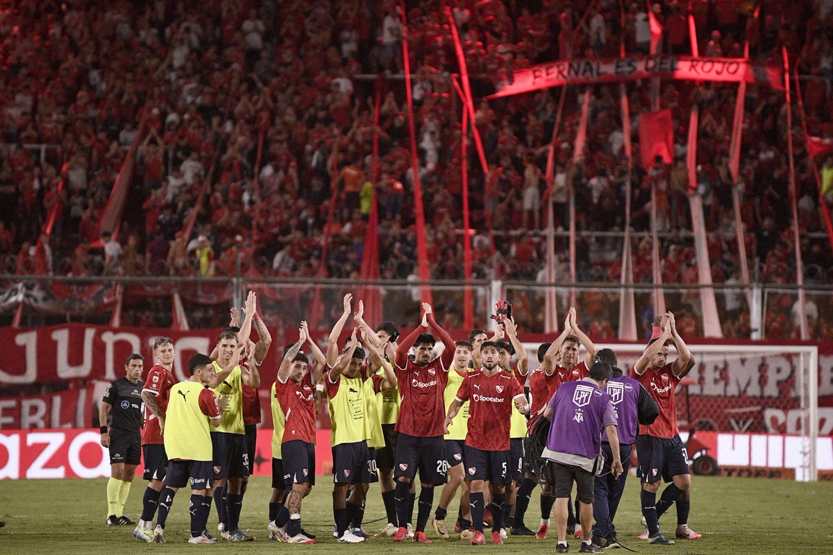 Independiente's tweet photo. Señores, dejo todo 🙏

#TodoRojo 🔴 https://t.co/5MoBH6RNKb