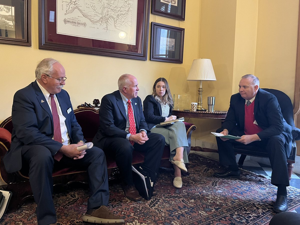 Great day on capital square today with our farmer leaders talking about policy priorities for soybean growers.