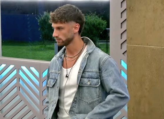 GH2024_GH's tweet photo. Se la pudrió a Braian en pleno vivo... Y con una batería de argumentos...
EL VERDADERO QUE JUGADOR 

#GranHermano #GranHermanoAr 
#GH2025 #GH25 #GranHermanoArgentina https://t.co/YSw7CZucry
