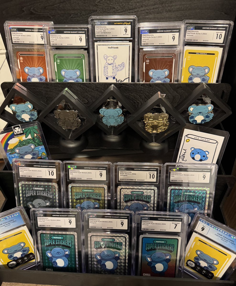 metastevensview's tweet image. Finally got all my Chillis back from grading and displayed in all their glory.
Still missing that elusive 1/1.
#stayChill #ChillCrew #Veefriends