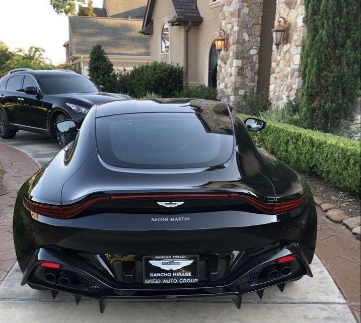 Auto_Porn's tweet photo. Aston Martin 😏 https://t.co/b9J0Oh7GER