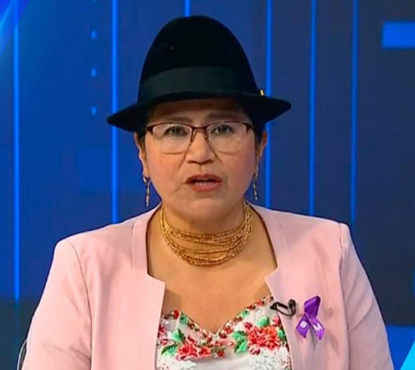 ElDatoEcua's tweet photo. #Urgente “HAY QUE TENER MEMORIA”

“Hay que tener memoria a lo que dijo Rafael Correa, «que las mujeres indígenas únicamente pasaremos a ser servidumbre» no hay que olvidar", manifestó Cecilia Velasque, exsubcoordinadora de Pachakutik. https://t.co/ktDQjgtwa8