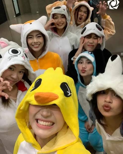 beibeiYra's tweet photo. @shjmyspring_ @bini_aiah Aiah got my attention cuz she's very bubbly and has a strong personality. Being "ate" to our walo reminds her to get push harder to protect her siblings. Walo hanggang dulo our very own PPOP Girlgroup, Our Nations Girl Group, BINI 🩵🌸 GOODLUCK Girls! https://t.co/DoxrY0TqrR