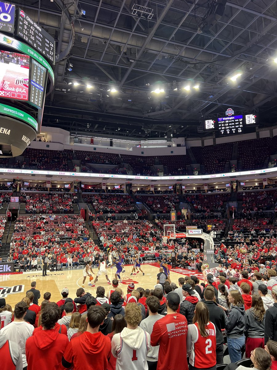 1st half seats courtesy of <a href="/TimmyHallRadio/">Timmy Hall🎙</a>. 2nd half seat move down 😂