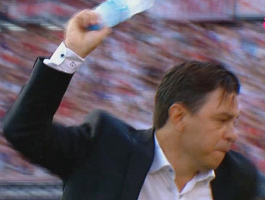 Quien carajos me mando a depender emocionalmente de River. La puta madre que me parió.