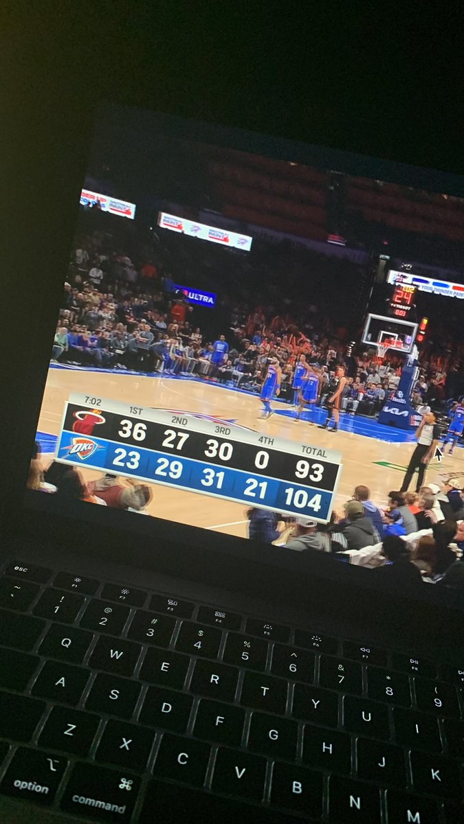 khimvp's tweet photo. OKC was down 20 in this game btw.. https://t.co/T2RrNQchtj