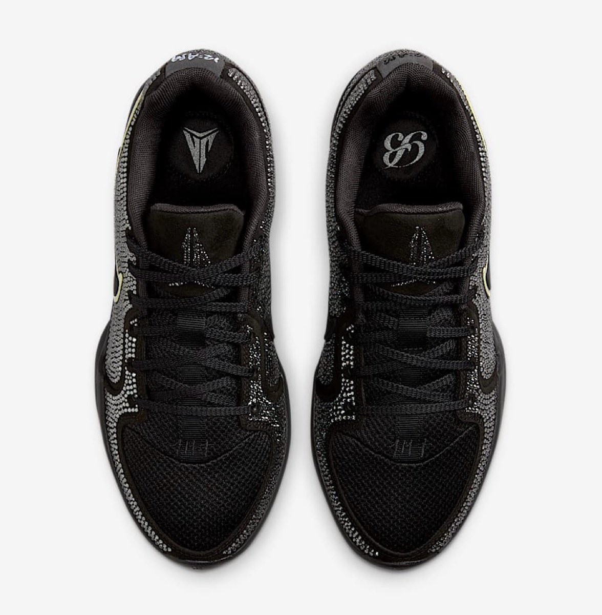 Nike ロゴ入りストラップ ブラック/ゴールドスワロフスキーカスタム Ja Morantは彼の swarovski x @Nike Ja 2コラボレーションを今夜