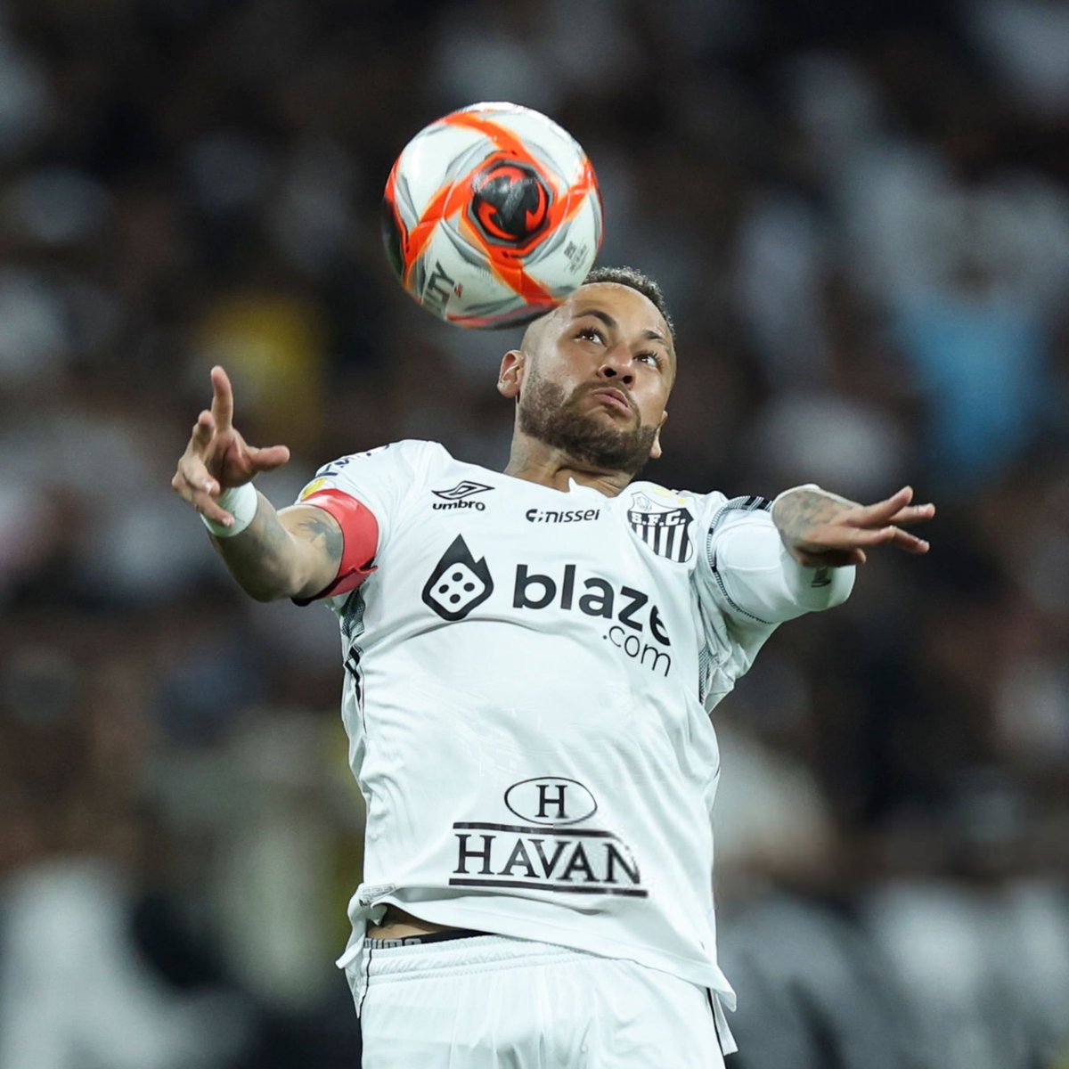 genioneymarjr1's tweet photo. Neymar em 68 minutos na partida contra o Corinthians, na Neo Química Arena:

4 passes decisivos, 4 dribles completos, 6 duelos ganhos no chão e sofreu 2 faltas.

Neymar está voltando ao poucos e ganhando confiança. https://t.co/tV7X3hk1Ch