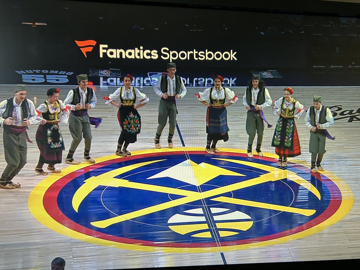 B.\TO 🇦🇺🇷🇸 tweet media