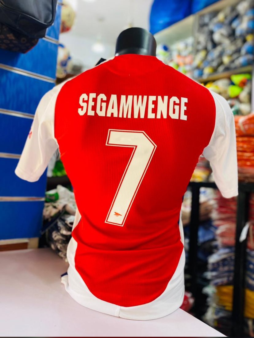 ATANANSI3's tweet image. Liverpool Nwaneri #vipura  Arsenal fans what are your plans of the weekend,just grab your arsenal jersey from your number jersey store at affordable price 

Use my Dm or number onto my bio for business