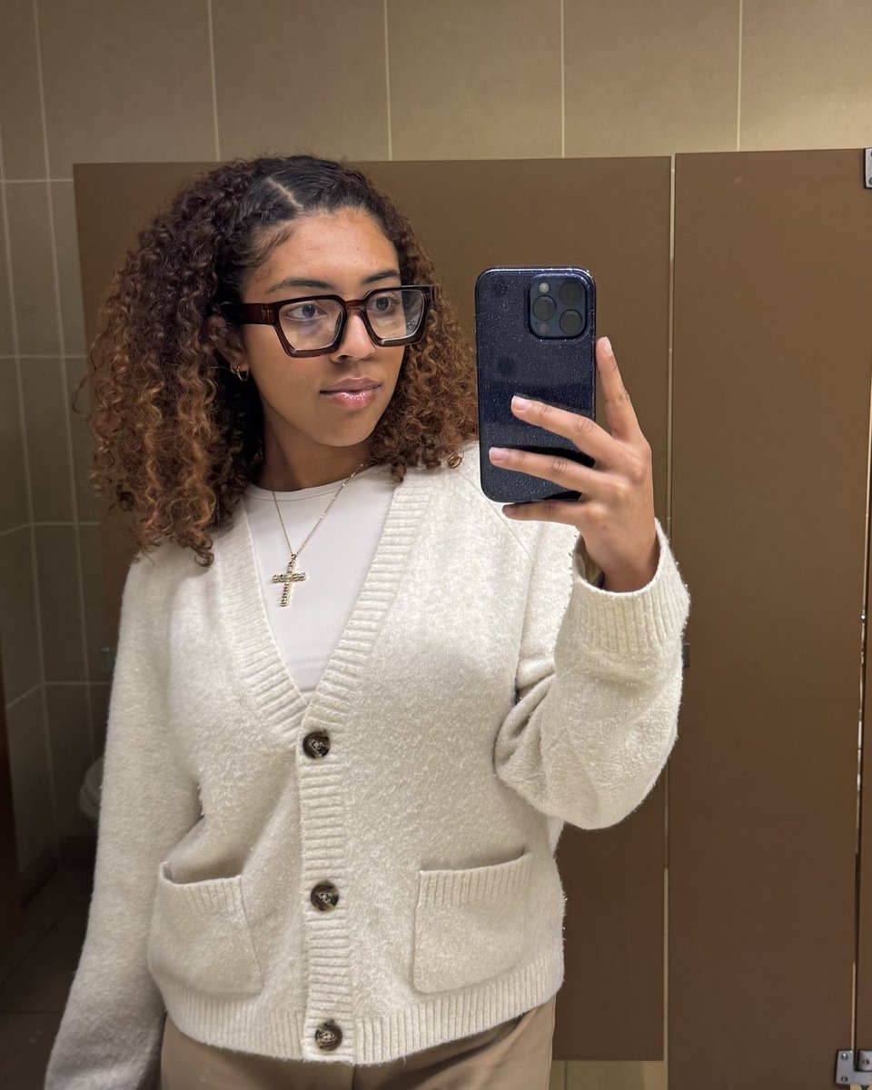 In the office today 👩🏽‍💻