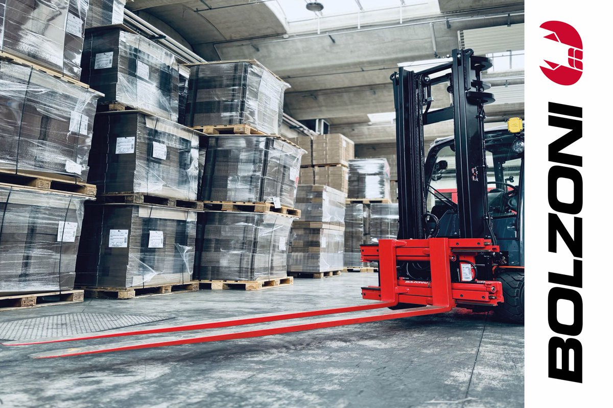 Our #Bolzoni wide opening fork positioners are designed to handle loads from the smallest to the largest. Thanks to fork supports compliant with ISO 2328 standards, you can use the original forks of your #lifttruck 

🔗lnkd.in/ewcU4WXd 

#Bolzonigroup #MHE #materalhandling