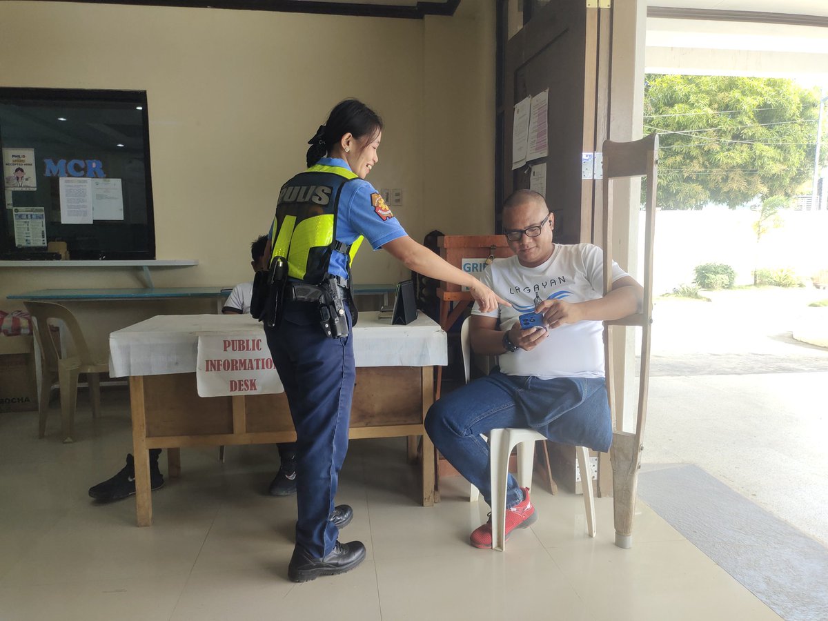 PNPAbraLagayan's tweet photo. PSSg Gladys Mangwagi, engaged with the LGU employees at Lagayan Municipal Town Hall, Poblacion  Lagayan Abra, and had a dialogue regarding peace and order situation, anti-criminality campaigns and encourage them to undergo Web Based Online Community Engagement Survey (WebOCES). https://t.co/HIXNFzN4QP