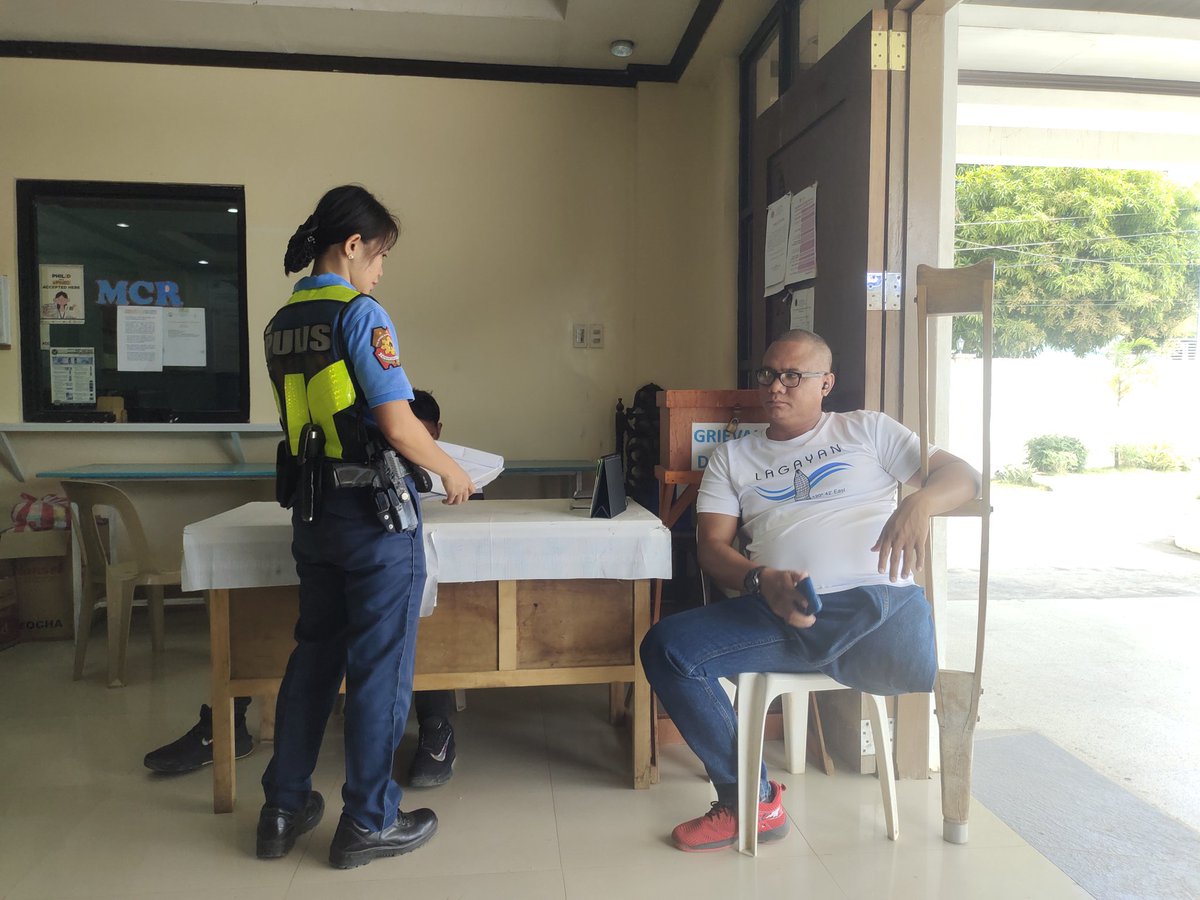 PNPAbraLagayan's tweet photo. PSSg Gladys Mangwagi, engaged with the LGU employees at Lagayan Municipal Town Hall, Poblacion  Lagayan Abra, and had a dialogue regarding peace and order situation, anti-criminality campaigns and encourage them to undergo Web Based Online Community Engagement Survey (WebOCES). https://t.co/HIXNFzN4QP