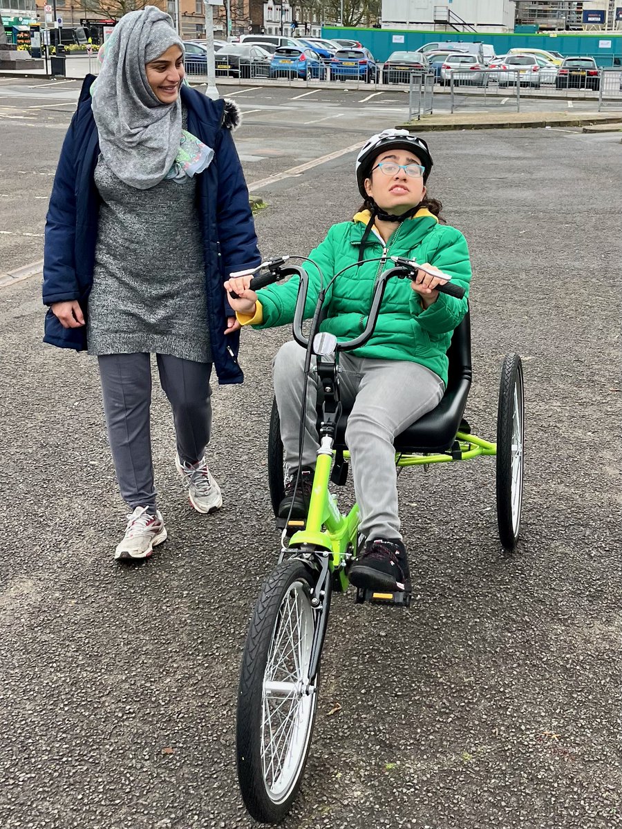 Thinking of volunteering for Harrow Cycle Hub? Would you like everyone to be able to cycle, if they want to? Try Wheels for All! Listen to Arti who volunteers regularly youtube.com/shorts/eeeCbX8…