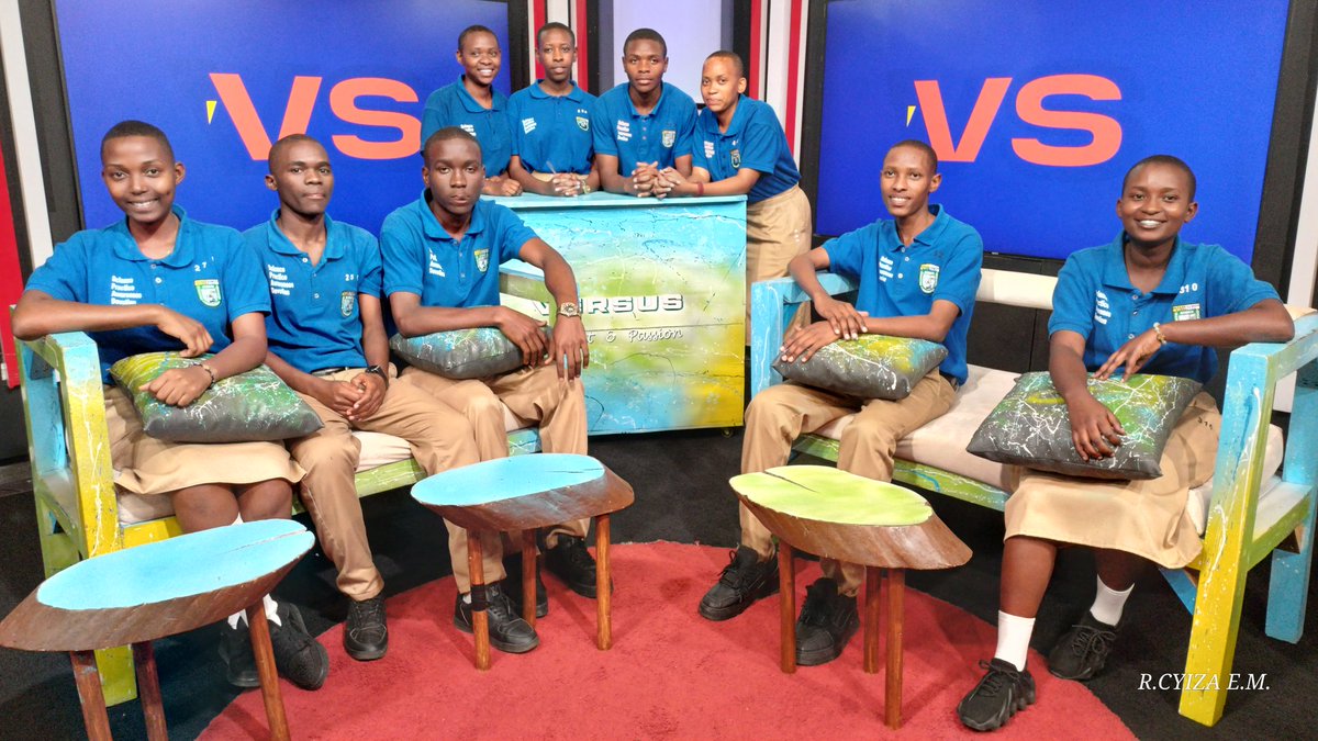 Fr_Ramon_K_TVET's tweet photo. @RyvcpG @RwandaTV @rbarwanda @RTB_Rwanda @KabgayiOf @Kamonyi @ICKKabgayi @IckJournalism @R_CyizaEdmond_M Cyane³! By'umwihariko kuva iri shami rya #MultimediaProduction ryatangira, ni ho abanyeshuri bacu ba #L5 bakorera urugendoshuri: iyi ni inshuro ya 5 yikurikiranya. Abana bo ubu basa n'abumva ko ari ho bakura "diplôme"!😅
Duhora tubashimira kandi twizeye ko bazakomeza kudufasha. https://t.co/uOZo3oNKEq