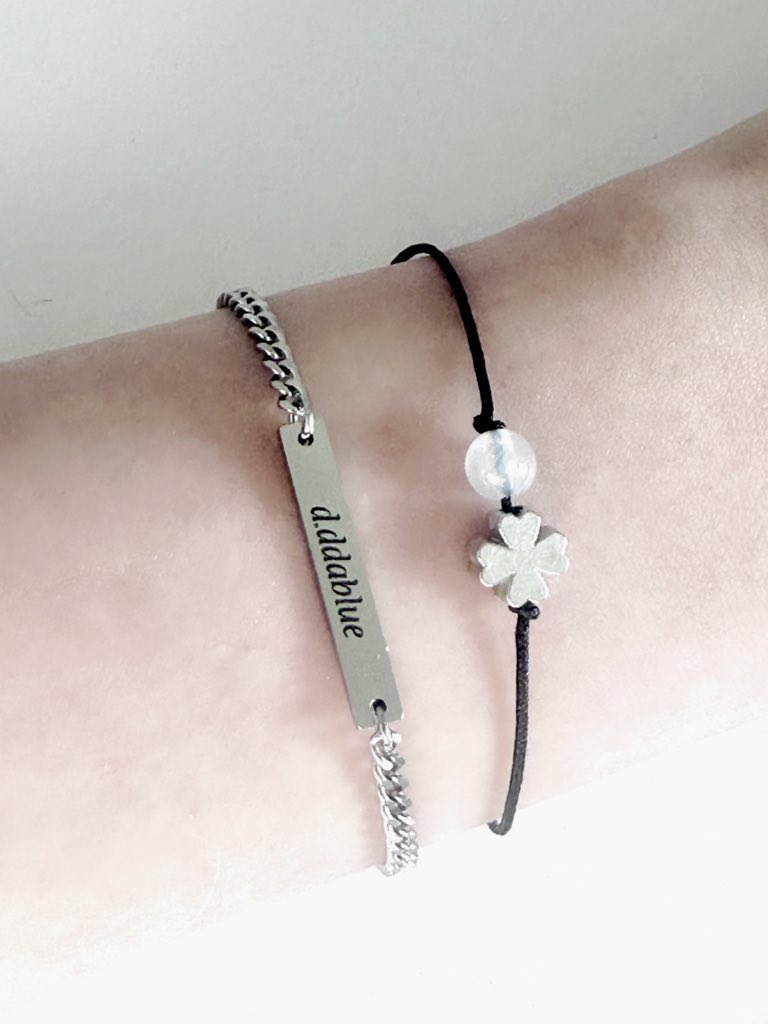 2025 데이식스 각인팔찌 &amp; 클로버실팔찌 
market open ෆ

멤버별 인스타 아이디가 각인된 각인팔찌 &amp;
수제 클로버 실팔찌입니다 ⸝⸝>  ̫ <⸝⸝

선착 두분께 클로버실팔찌 그린.ver 드릴게요ꕤ

#rt 해주신 한분께 각인팔찌를 드립니다.ᐟ 

🗓️ 2/14 20:00 ~ 2/23 23:59

🔗tmm.im/p/40781