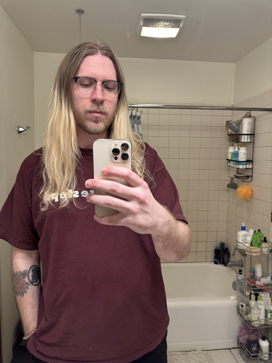 👁️‍🗨️👄👁️‍🗨️