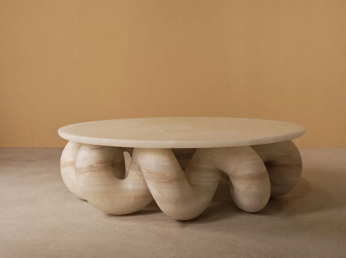 THEFARMparis's tweet image. 🕳 #DesignFocus : Soft rock: Kelly Wearstler unveils new stone furniture with ARCA at Design Miami

Kelly Wearstler has joined forces once more with stone brand ARCA to create interlaced onyx furniture with a soft appearance

♟ Ali Morris via @wallpapermag 

•••…