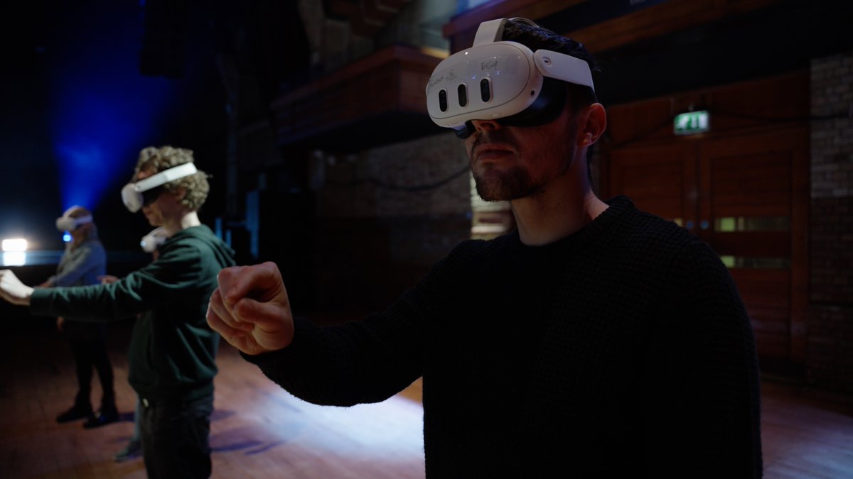 CambridgeCornEx's tweet image. A Live Gig Like You’ve Never Seen Before! 

On 25 Feb., experience an incredible live gig at Cornex - where the performance will also be streamed in real time via Augmented Reality headsets!

cornex.co.uk/news/free-tick…

#COREHDD #LiveMusic #AugmentedReality #5GTech #CambridgeEvents