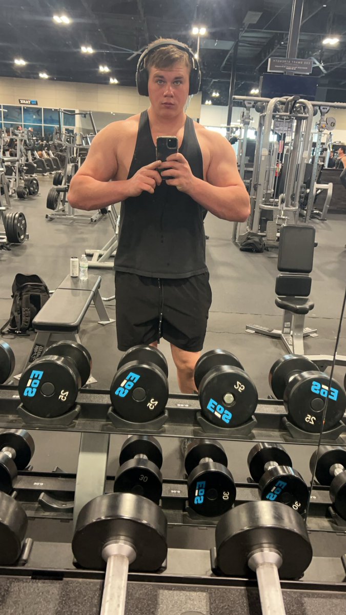 What 220lbs looks like