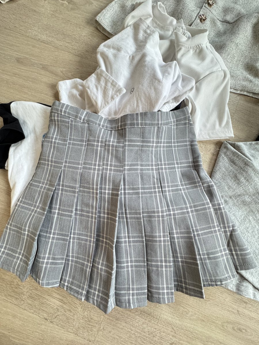 phinfa_ting's tweet photo. 7 กระโปรงเทนนิส เอว25-26
🍒100

#ส่งต่อเสื้อผ้ามือ2 #ส่งต่อvghbkk #ส่งต่อเสื้อผ้ามือสองสภาพดี #ส่งต่อเสื้อผ้าราคาถูก #ส่งต่อstylistshop #stylistshop #cintageshop #ส่งต่อcintageshop #vghbkkมือสอง #เสื้อผ้ามือ2 #loonny #เสื้อผ้าใส่ทำงาน #vghbkkมือสอง #Riley https://t.co/5DI5q0OLXd