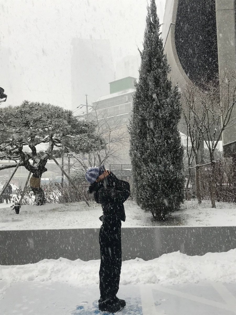 roraleef's tweet image. Snow days are the best days! ❄️