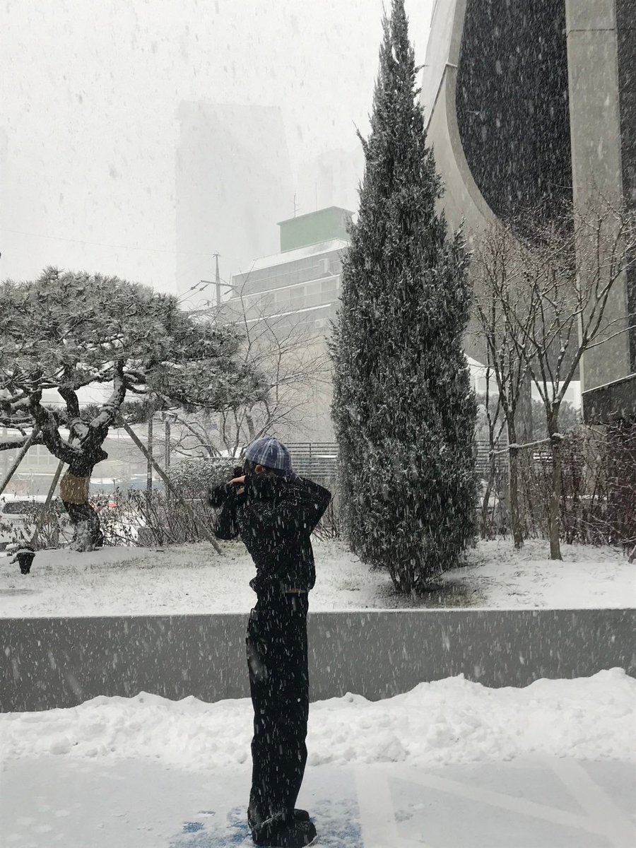 roraleef's tweet image. Snow days are the best days! ❄️