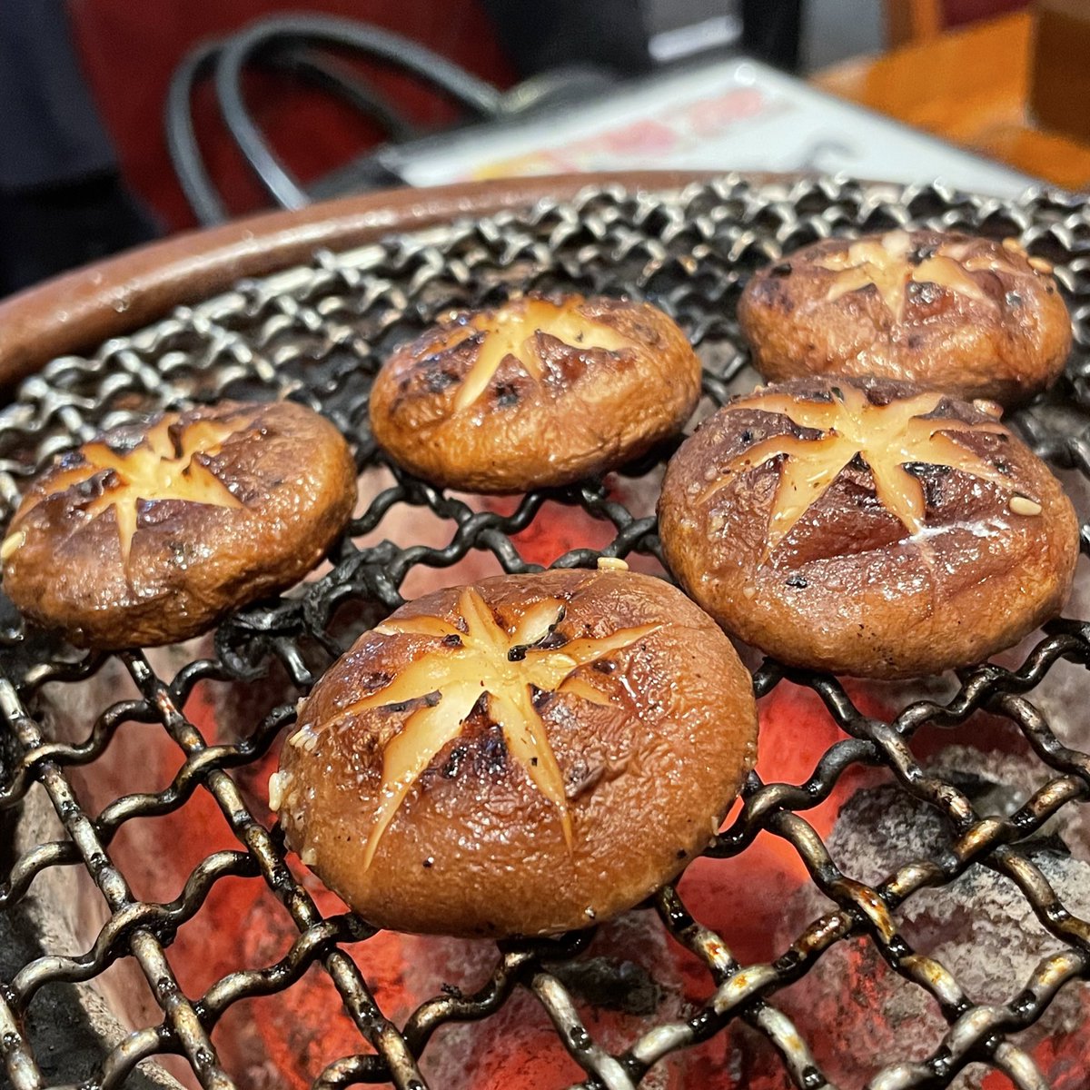ayane__72m's tweet photo. 美味しかったあ😋
昨夜のばんごはん🍖
オーナーが連れてってくれた✌️
からくりに変化起きるんかあ、、
頑張らないとだあ🙌 https://t.co/XqBfVOkvuF