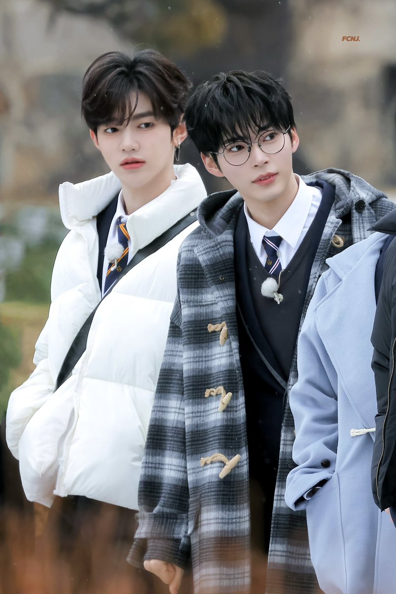 FCNJ_BH's tweet photo. 250212
❄️🍂

#장하오 #ZHANGHAO #章昊 #ジャンハオ
#성한빈 #SUNGHANBIN #成韩彬 #ソンハンビン
#ZB1 #ZEROBASEONE  #제로베이스원 https://t.co/6S69phSbE1