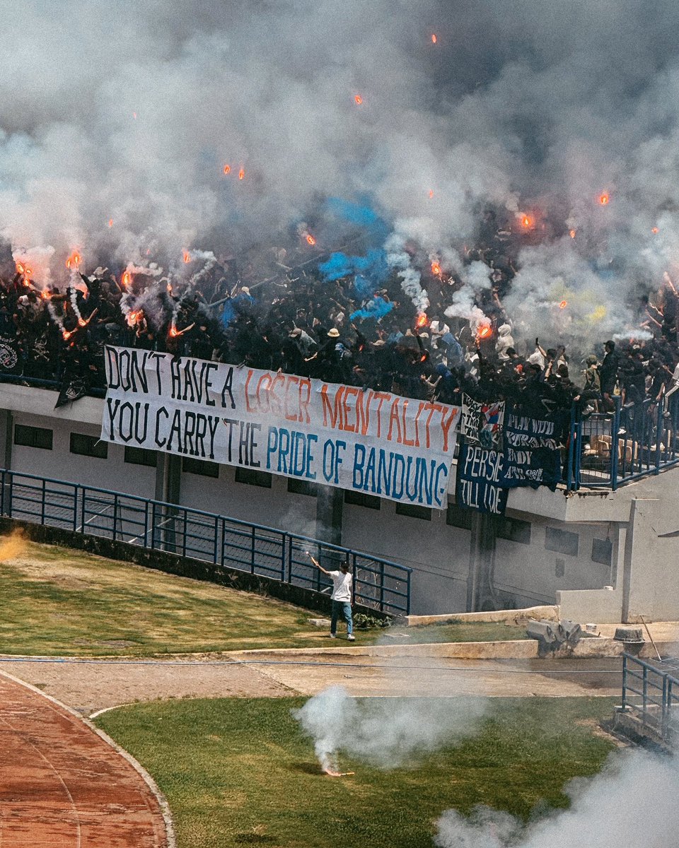 rememberpersib's tweet photo. DON’T HAVE A LOSER MENTALITY
YOU CARRY THE PRIDE OF BANDUNG https://t.co/A7P2YyXxM0