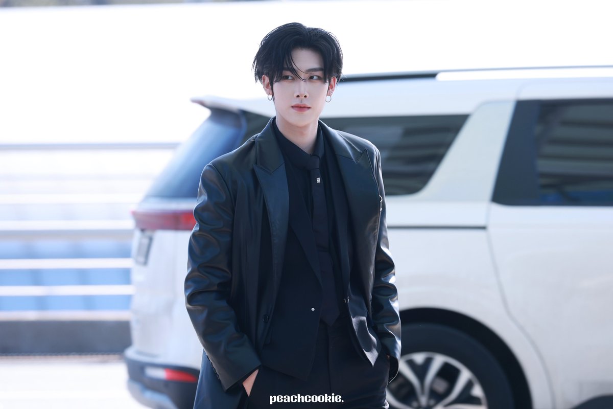 peachcookie0407's tweet photo. 250213 ICN

#리키 #제로베이스원 #リッキー #沈泉锐
#ricky #zerobaseone #ZB1 https://t.co/2TqLPh6w4e