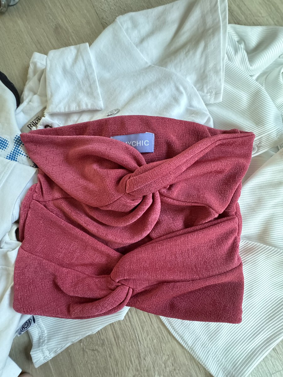 phinfa_ting's tweet photo. 14 เกาะอกสีเชอร์รี่สวยมาก ขับผิวสุดๆ
🍒79

#ส่งต่อเสื้อผ้ามือ2 #ส่งต่อvghbkk #ส่งต่อเสื้อผ้ามือสองสภาพดี #ส่งต่อเสื้อผ้าราคาถูก #ส่งต่อstylistshop #stylistshop #cintageshop #ส่งต่อcintageshop #vghbkkมือสอง #เสื้อผ้ามือ2 #loonny #เสื้อผ้าใส่ทำงาน #vghbkkมือสอง #Riley #komegirls https://t.co/tCTq00jN4F