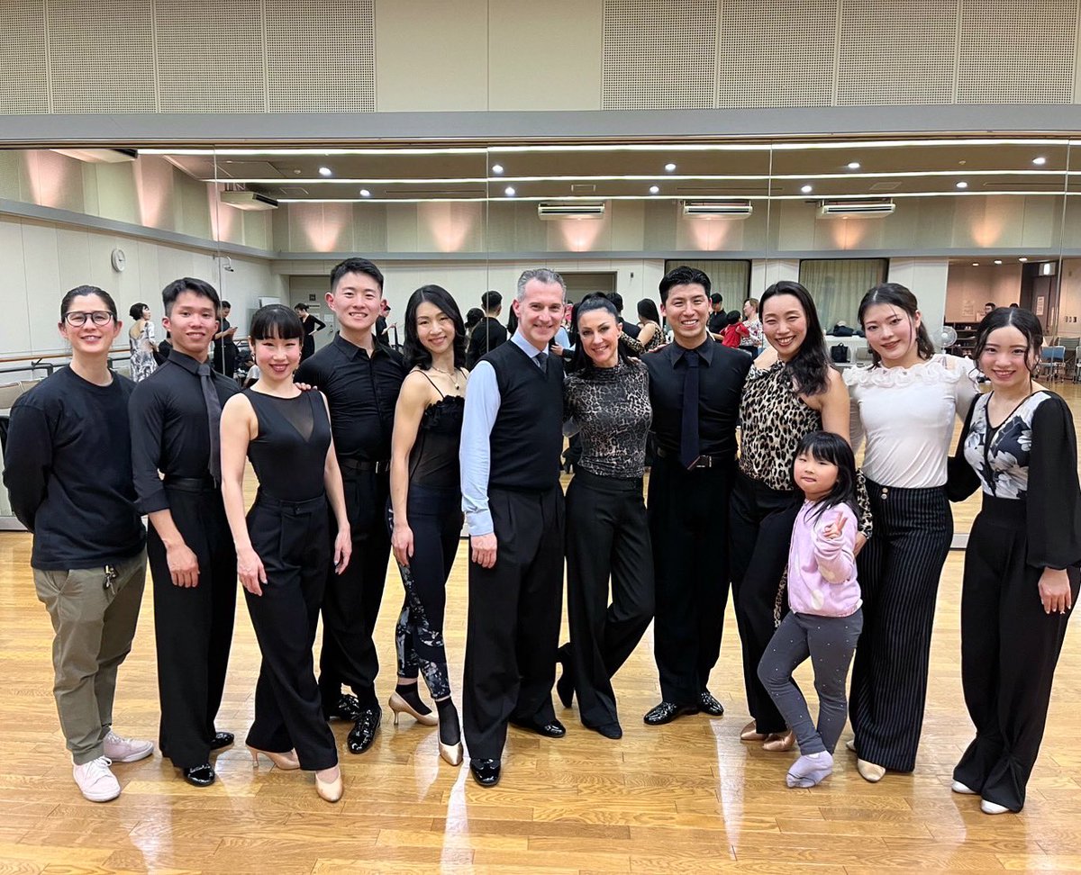 イタリアから来日された、パウロ＆シルビア組のパフォーマンストレーニングに参加しました✨️💃

本場のイタリア式踊り込みトレーニングで
とても刺激的な時間でした🔥😆

 #Pトレ #シルビア #パウロ #スタンダード #パフォーマンストレーニング