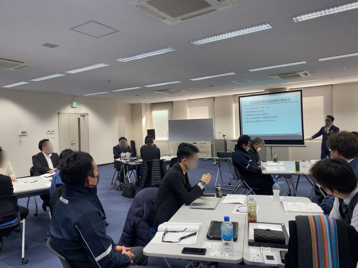 arb6f's tweet photo. 今日は名古屋で管理職の方々を対象とした、マネジメント研修を実施し��います。属人化を解消するチーム作り、仕組みづくりについて学んでいただいてます。 https://t.co/ZzfuEPt7eN