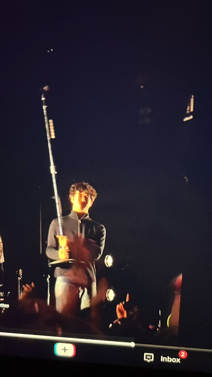 colemodel's tweet image. LIKE GENUINELY WHY DOES HE DO IT SM