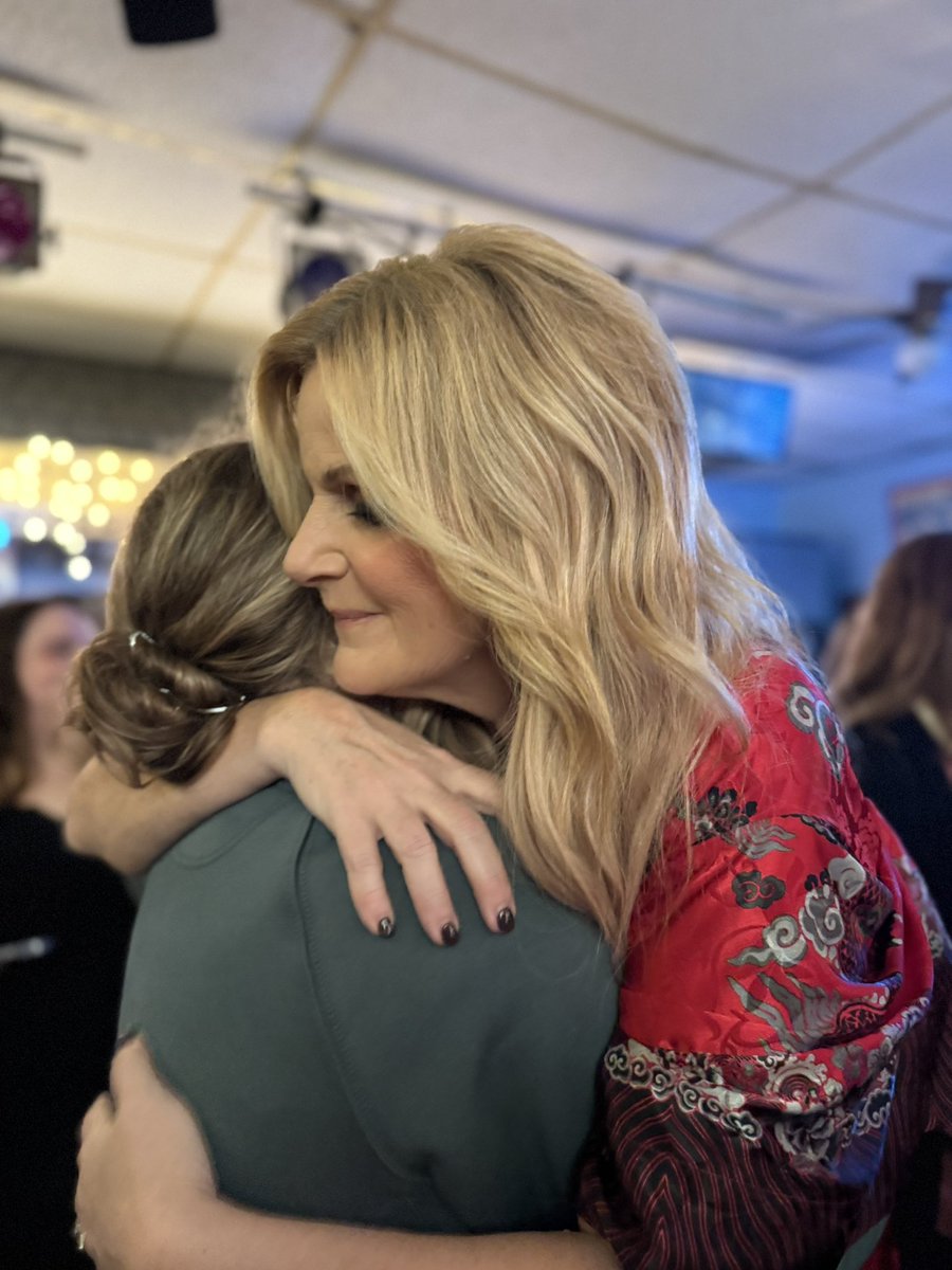 jenna_sutton87's tweet image. @trishayearwood thank you for tonight. it’s just what I needed. I love you.🩵
