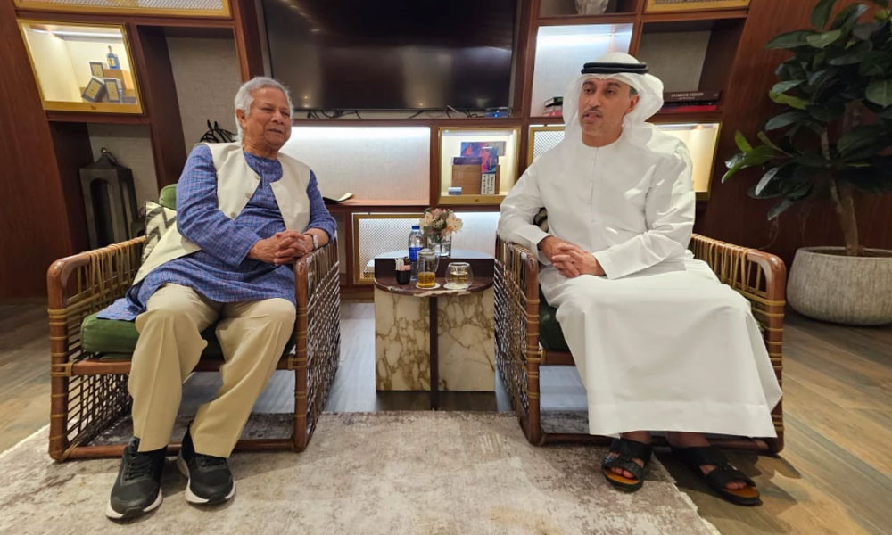 দুবাই পৌঁছেছেন প্রধান উপদেষ্টা