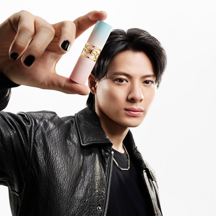 modelpress's tweet photo. Number_i平野紫耀「イヴ・サンローラン・ボーテ アンバサダー」に就任✨️

新ビジュアルも公開📷️

🔻写真5枚
https://t.co/elVDJ4A6v8

「さらに僕自身も成長しながら新しいチャレンジをしていきたいと思います！」

#Number_i #平野紫耀 @number_i_staff  @YSLBeautyJP https://t.co/isGQHD4oWH