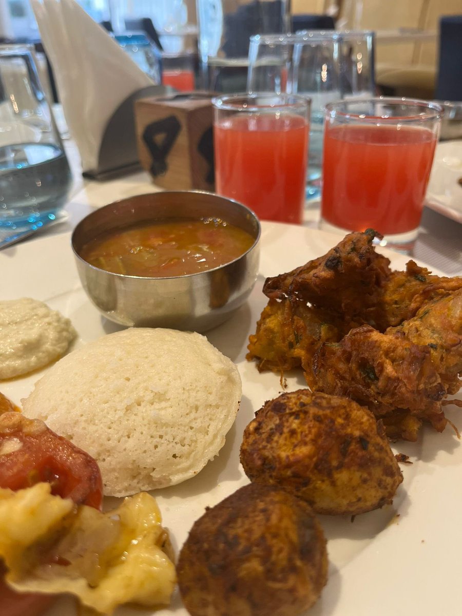 rhoeshan's tweet photo. 5️⃣ Additional Perks:
• Welcome Drink Vouchers were honored 🍹
• 50% off on food & 15% off on beverages applied, even with Member for a Day
A great way to maximize Accor Plus benefits for your family! Who else has tried this? 👀 #AccorPlus #PointsHacking