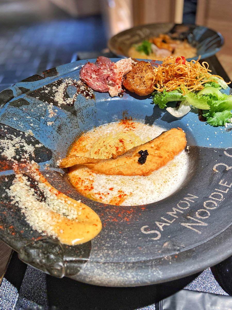 chi00s's tweet photo. s a l m o n  noodle 🍜🐟✨
.
*truffle cheese salmon noodle - thin noodle*
.
#yummy #happytummy #japanese #noodle #ramen #salmon #truffle #cheese #oishii #japan #foodporn #foodies #foodlover #viral #new #foodgram #creamy #delicious #delish #jakarta #indonesia #newpost https://t.co/vEnVcz4mmt