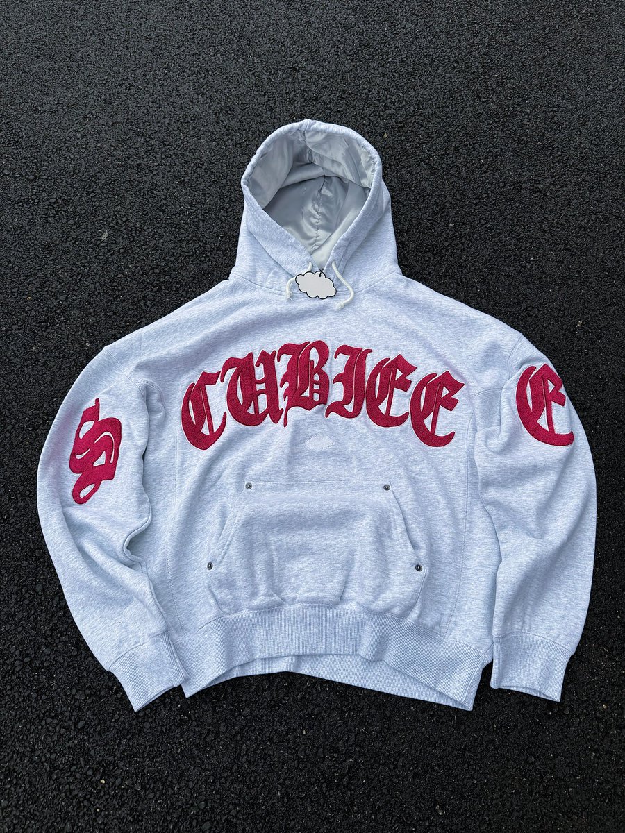 scubieee's tweet photo. new chenille v2 silk hoodies 
- 400gsm french terry 
- silk hoodie 
- metal button pockets 
- drops thursday // 11am ct 

https://t.co/DNzL0or9kM ☁️ 
#hoodies #scubieee https://t.co/1ESAFADwzA