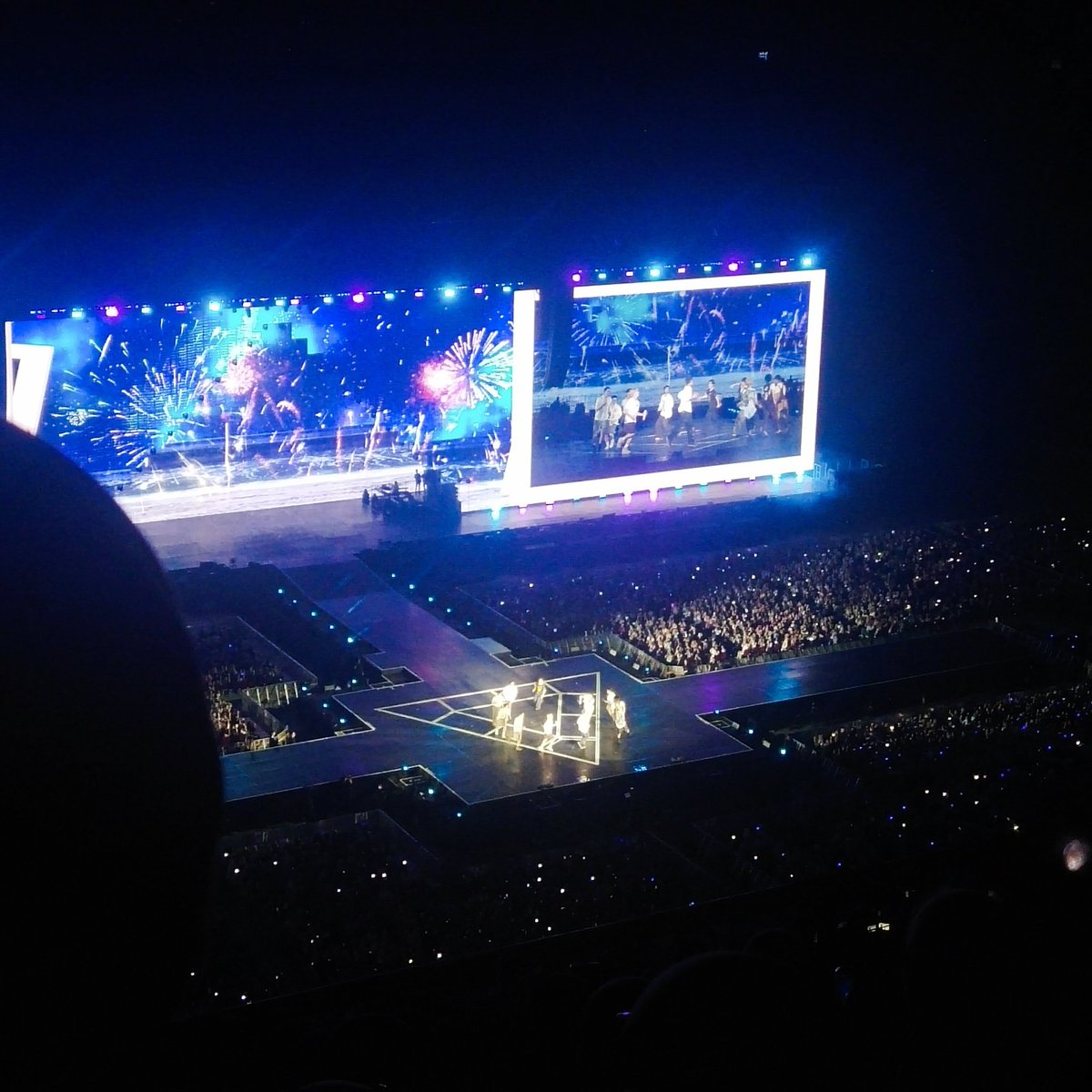sheera_Xx's tweet photo. as always, it was another great show, thank you @pledis_17 🩷🩵 https://t.co/SjXYS9AhVi