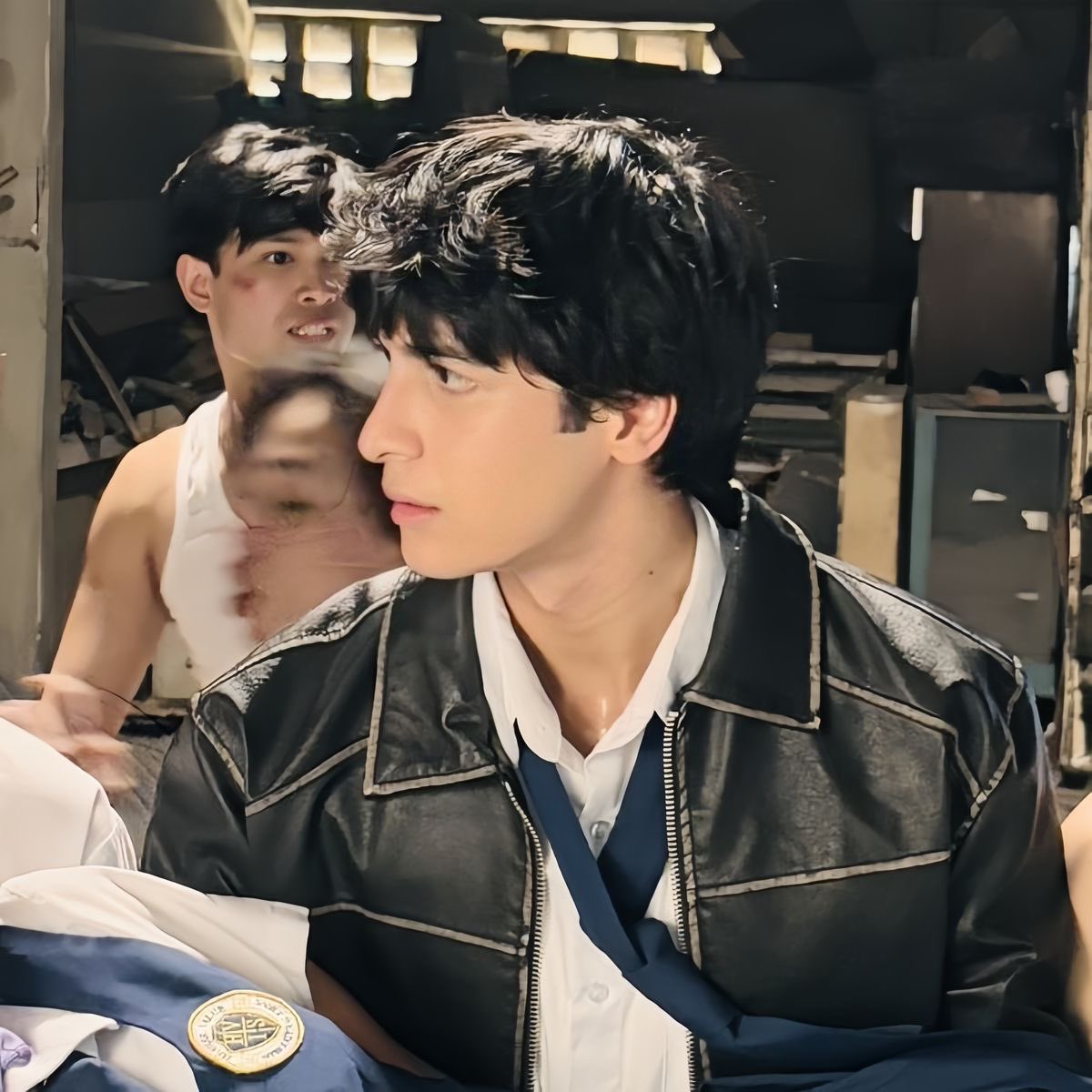 #AndresMuhlach living Mark Keifer Watson talaga, I can’t imagine anyone else portraying Keifer. Pasok na pasok talaga siya sa description. 

the book description:             the portrayer: