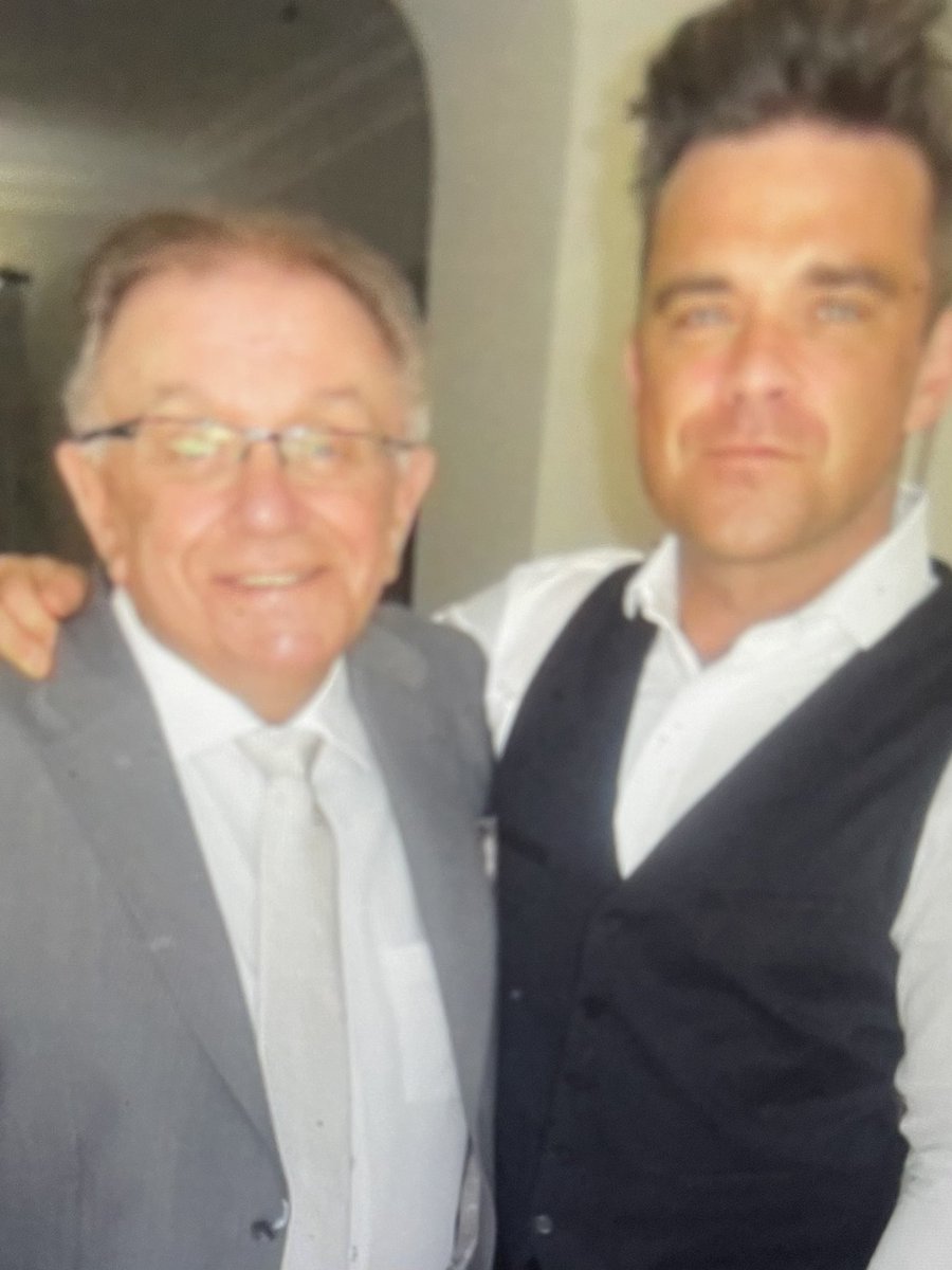 poppapete299's tweet image. It’s HAPPY BIRTHDAY today to my ‘lad’ who’s 51! Sending birthday wishes from a very proud dad. 😘🥳😘🥳