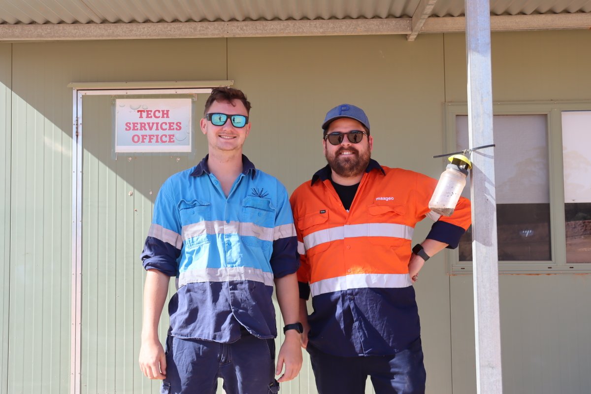 MaxGeoServices's tweet image. There’s nothing better than seeing our software in action! Last week our team visited Beacon Minerals Ltd and Barto Gold Mining.

A big thank you to the team on site for the warm welcome and insightful discussions!

#maxgeo #MiningTech #datashed #OnSite #miningtechnology