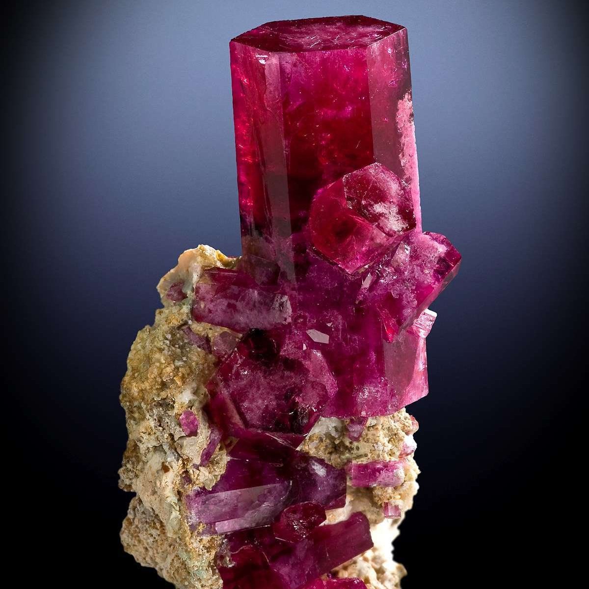 gaurhari333's tweet photo. #Bixbite (Red Emerald) rarest crystal gem (#WahWah #Mountains, #Utah)
Metaphysical & Esoteric Importance: Fuchsia colored ray invokes a combination of energies of feminine love & power, can connect with energies of this ray through this (#fuschia #redberyl #emerald #rarecrystal) https://t.co/HTqNuoGNAj